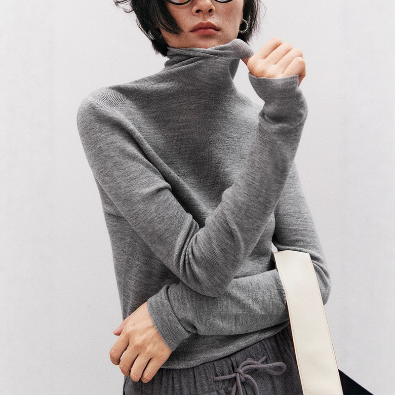 High Craftsmanship 18-Gauge "All-In-One" German Yangtze by Fine Wool Turtleneck Base Knit