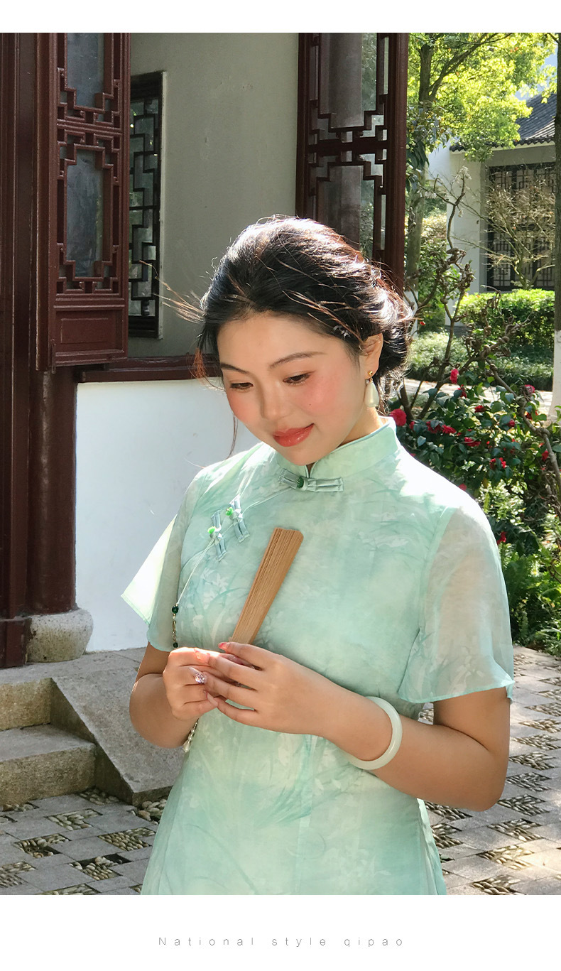 15模特展示.jpg