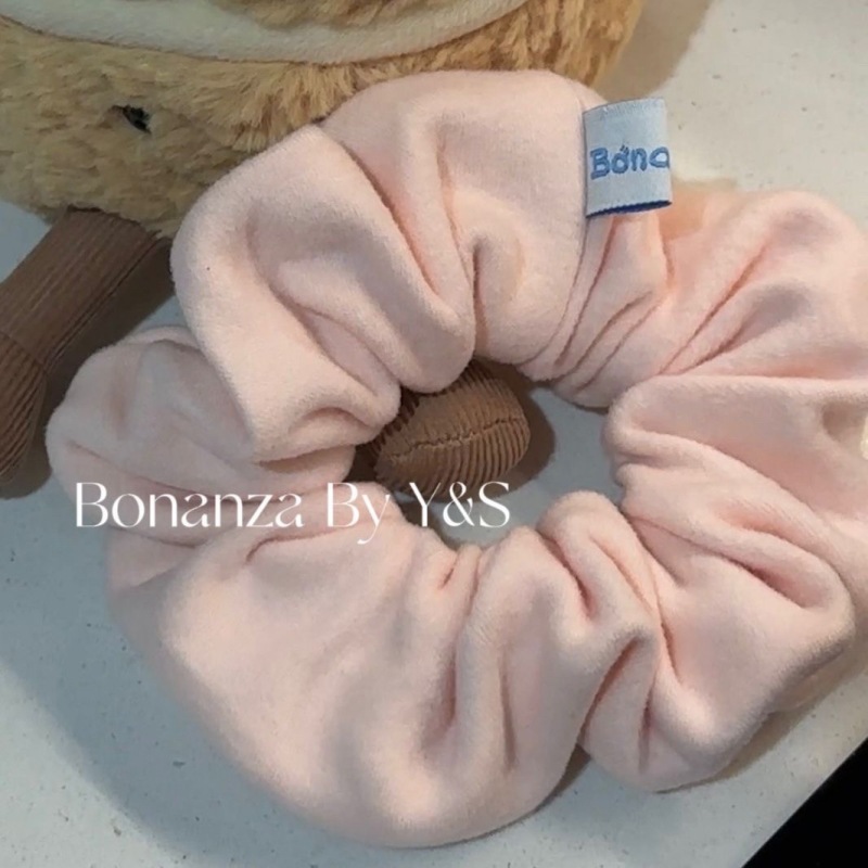 Tender pink hair circle