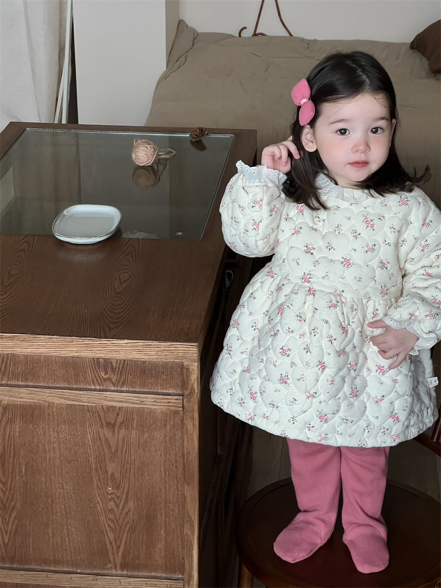Ropa de invierno para niños engrosada ropa infantil coreana ropa de invierno de algodón bebé flores trituradas y vestido de lana abrigo