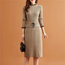 2025年秋冬假两件套针织衫连衣裙女中长款新款修身内搭毛衣打底裙