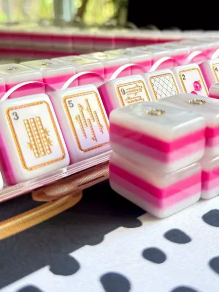 (New) Pink Perfume American Mahjong, a luxurious American acrylic mahjong set