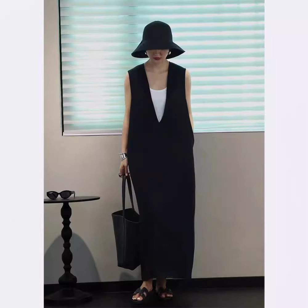 Váy liền vest không tay dáng suông midi màu đen cao cấp — màu đen,