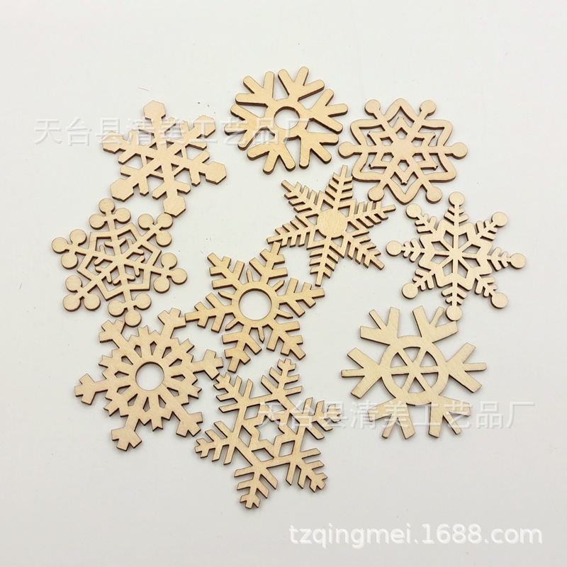 51mm10 creativo copo de nieve de Navidad pequeña pieza de madera mezclada de madera DIY colgante hueco decoración simple 10 pc/paquete