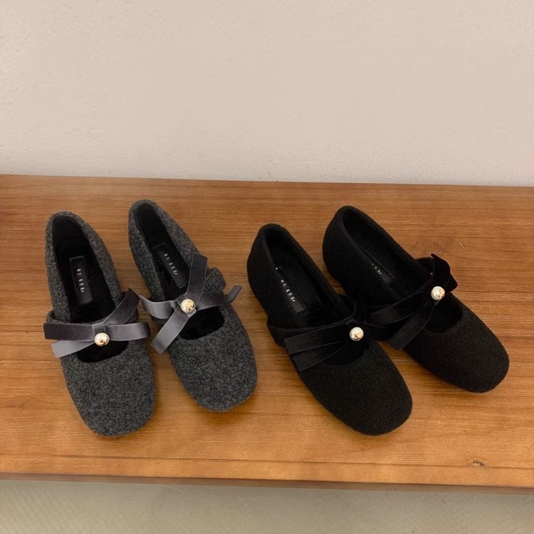 Chao Bunan suave hadas pequeñas fragancias viento Maria zapatos de invierno retrógrado 4CM arco de perla zapatos de una sola mujer