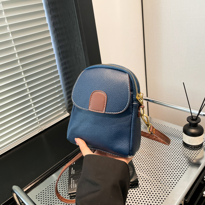 2024 invierno nuevo estilo de moda extranjero bolso de hombro bolso de moda para mujeres bolso de teléfono móvil bolso de mochila europea y americana bolso pequeño