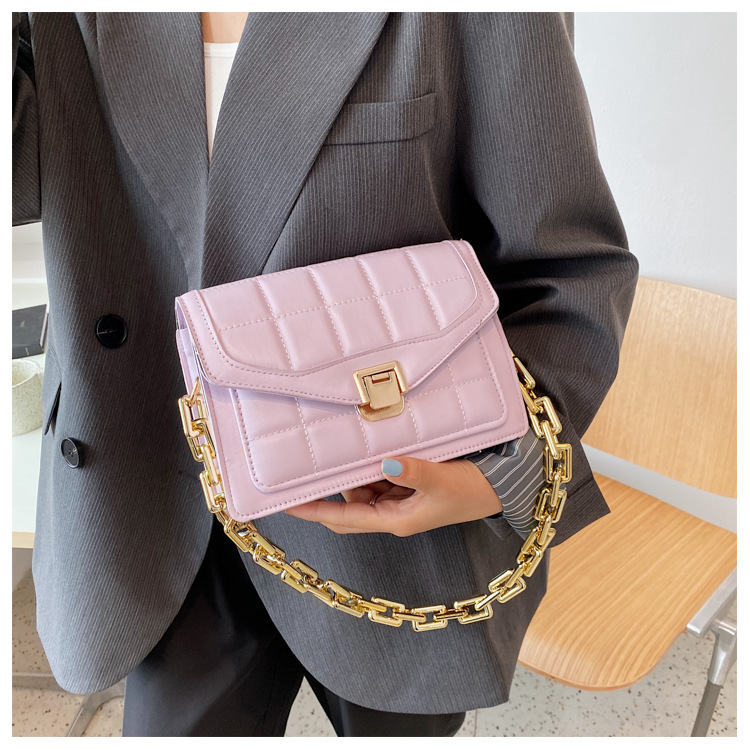 Summer New Type Good Texture Women's Bag 2022 Embroidery Thread Textured Small Square Bag Trendy Fashion Acrylic Chain Shoulder Bag display picture 9