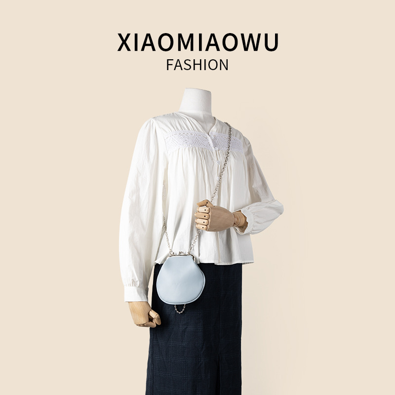 Beaded chain mini crossbody simple and exquisite, small shell bag, fashionable clip handbag, women's niche high-end_voghion.com