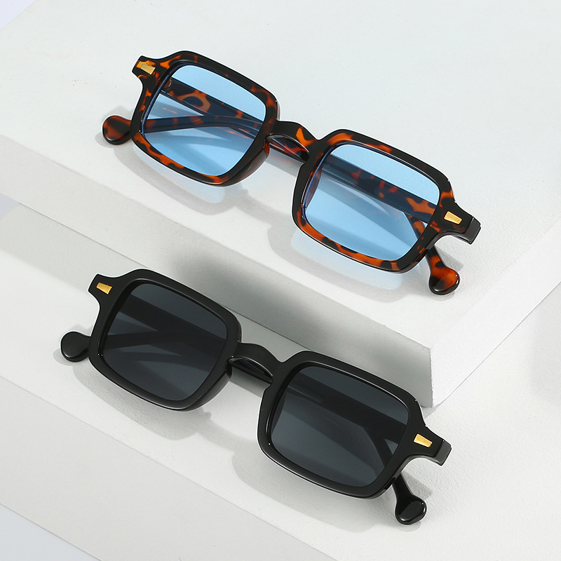 Retro Square Frame Sunglasses