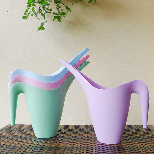 Cross-border gardening tools 1L/1.8L watering kettle, long spout watering kettle, children's candy-colored plastic watering kettle wholesale