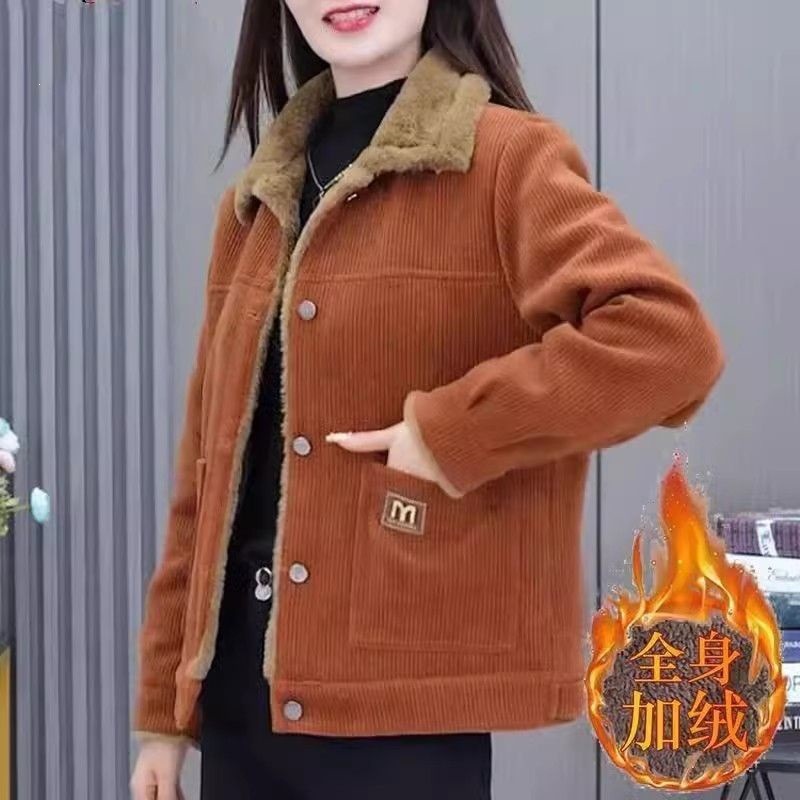 中老年妈妈女装时尚洋气减龄加绒保暖外套宽松显瘦遮肚秋冬新款