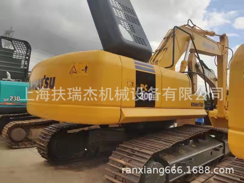 供应二手小松PC300-7挖掘机,二手小松30吨钩机