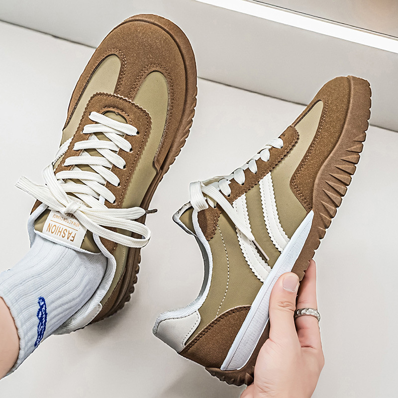Zapatos de hombre 2026 primavera nuevo desgaste casual zapatos de moda estudiantes campus retro versátil zapatos deportivos ligeros