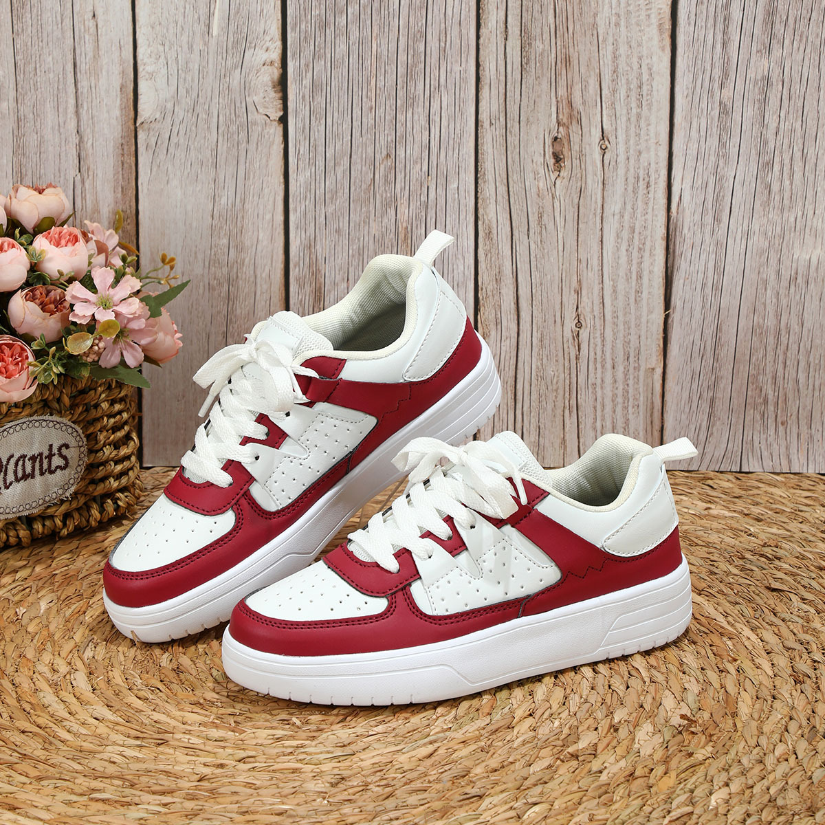 Zapatillas de plataforma de pareja de moda de estilo coreano zapatos deportivos cómodos de fondo suave zapatos de mujer casuales al aire libre de moda con cordones