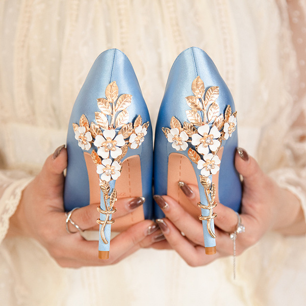 Fashionable sexy wedding shoes stiletto heels pointed-toe made of…