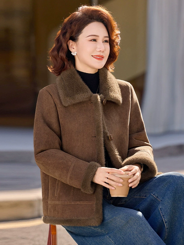 Warm jacket for mother, western style, for middle age