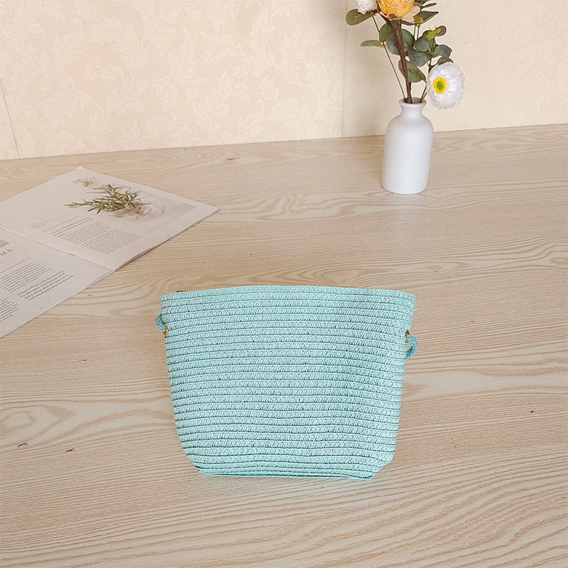 Women's Small Spring Straw Solid Color Vacation Beach Weave Lock Clasp Crossbody Bag Straw Bag display picture 5