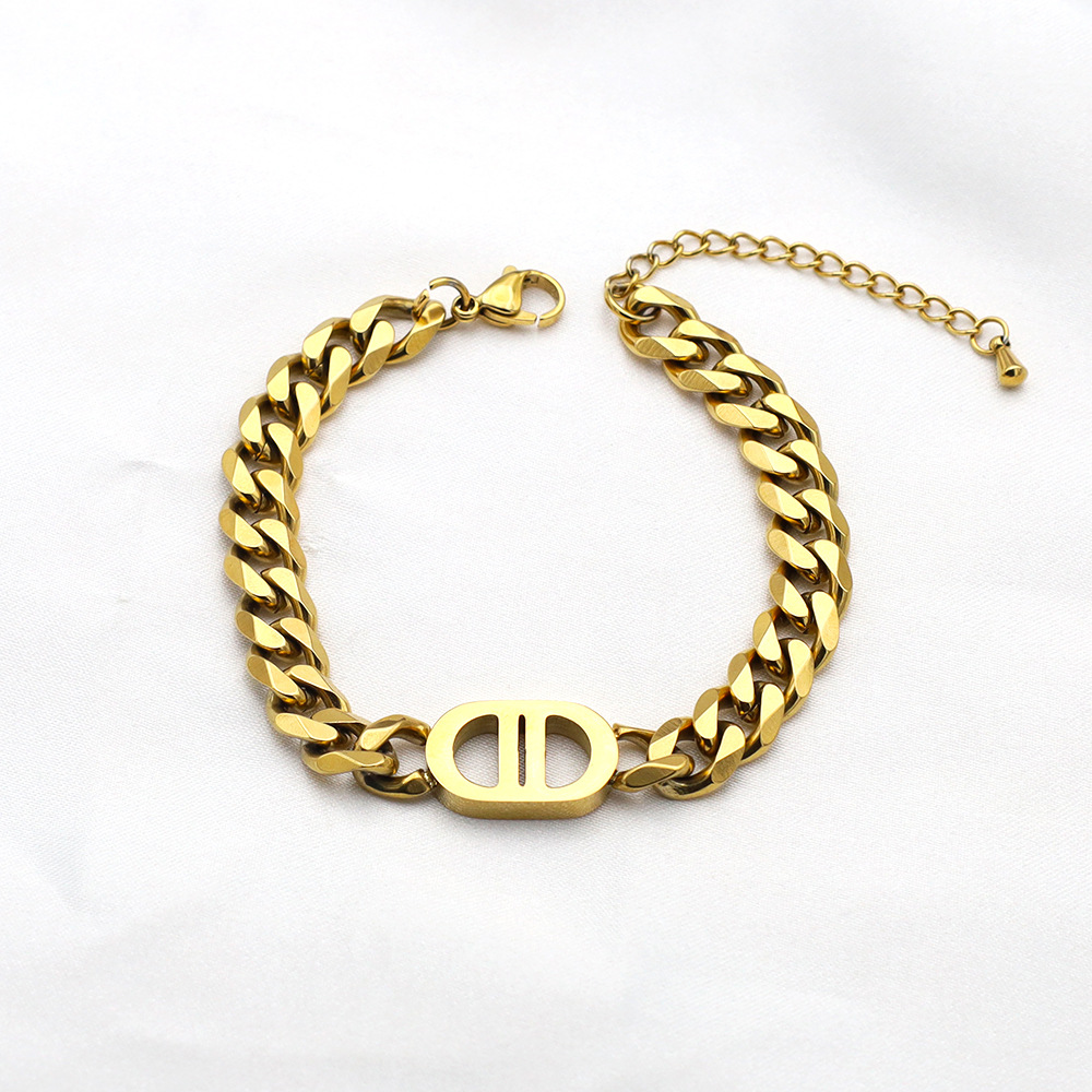 Ins estilo europeo y americano hip hop hipster titanio acero cubano cadena personalidad 18K oro doble D titanio collar de acero al por mayor no se desvanece