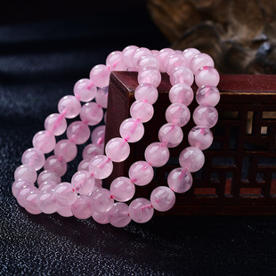 ��Ȼ�۾���Ȧ��������һ��R�_��˹�ӷ�ɫܽ��ʯ��ˮ���ִ����