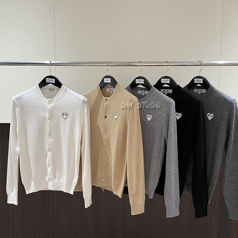 Men and women Chuanjiu spot autumn and winter New play White Heart cardigan round neck V sweater pure woolen sweater couple sweater