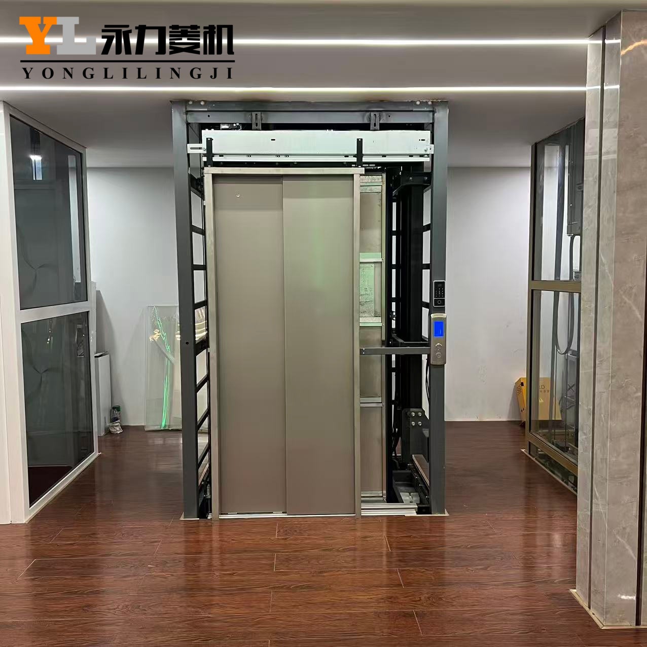 家用电梯别墅阁楼自建房电梯液压龙门架款式超稳液压升降电梯