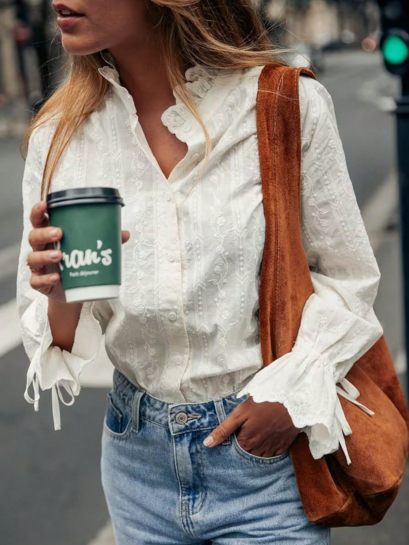 2026 otoño y invierno dulce fresco y suelto de cuello de linterna manga larga camisa bordada camisa de mujer image 1