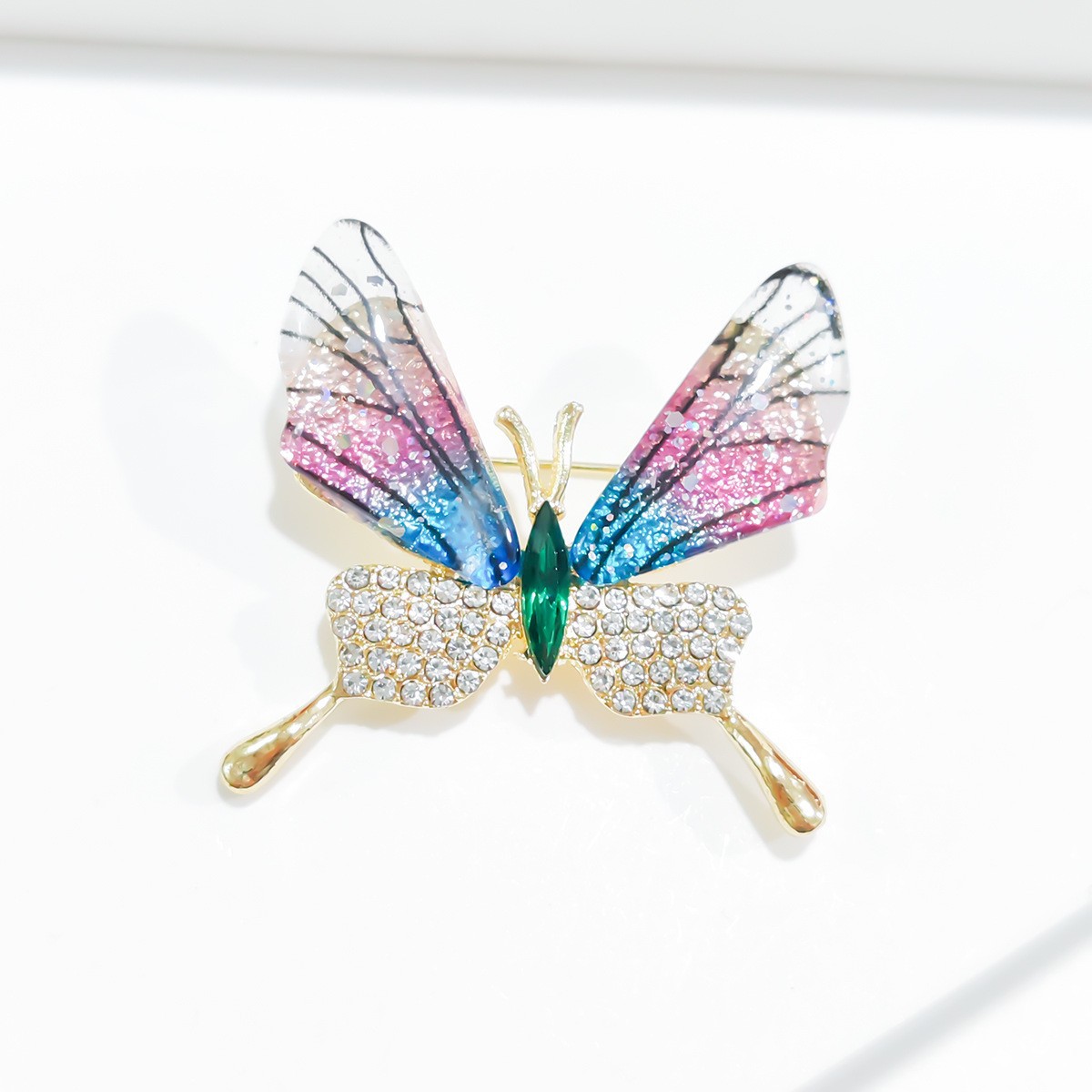 보라색 나비 브로치