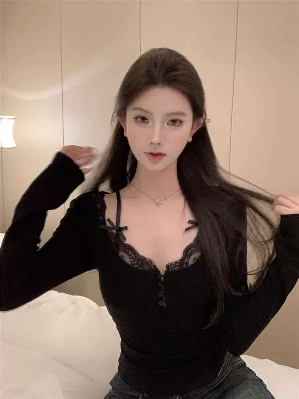 Кружевной бархатный короткий bodysuit, женский облегающий с утягивающим эффектом и более начесаной подкладкой, черно-белый