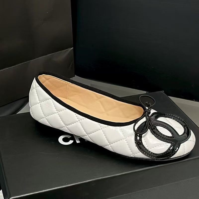 Zapatos de mujer poco profundos primavera y otoño nuevos pequeños arcos de viento de diamante zapatos de ballet de mujer retro plana no cansar los pies