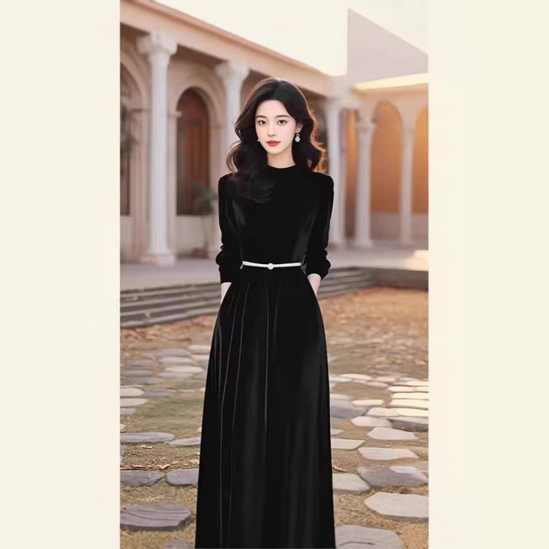 Elegant and Classy Goddess-Style High-End Fashion Dress with a Waist-Cinching Design That Makes You Look Slimmer, in Black, Perfect for Autumn and Winter Layering Elegant and Classy Goddess-Style High-End Fashion Dress with a Waist-Cinching Design That Makes You Look Slimmer, in Black, Perfect for Autumn and Winter Layering