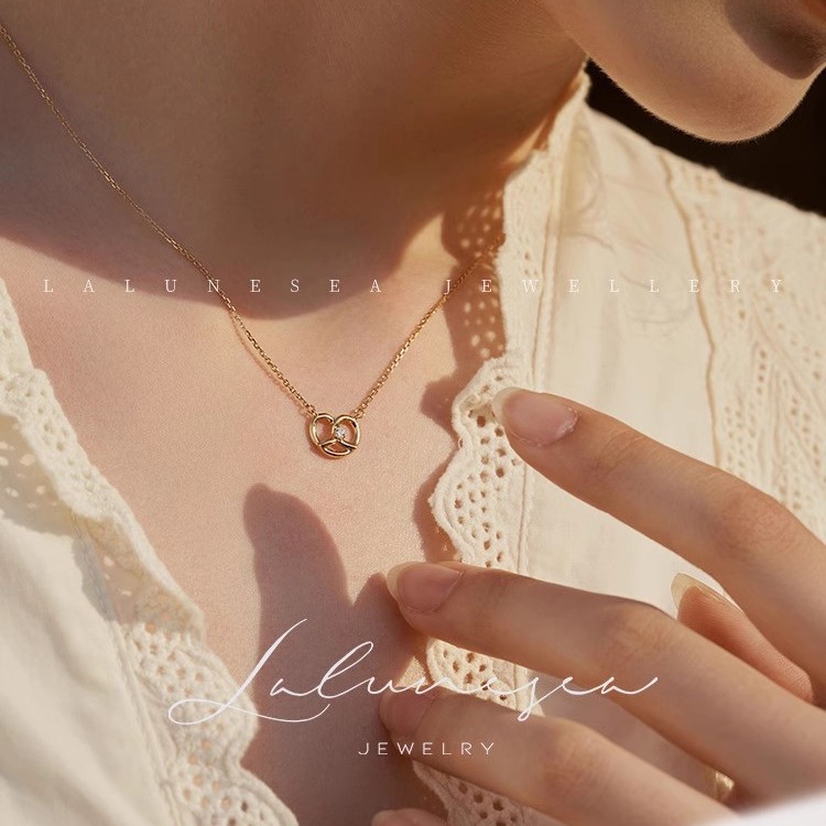 Luxury Magnetic Pearl Necklace For Women Dainty Beaded Choker_voghion.com