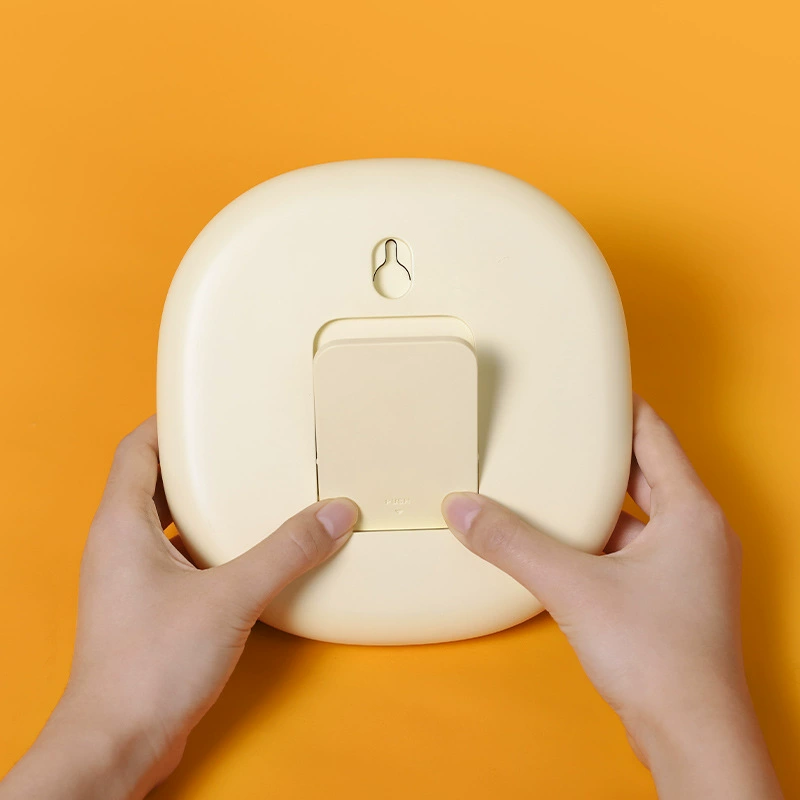 MUID Children's creative cute wall watch, simple and elegant design