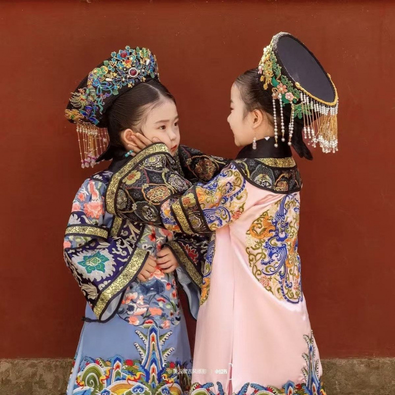 Manchu Clothing for Girls, Hanfu 2025 Autumn New Style, Girls' Palace Princess Outfit, Travel Photography, Qing Dynasty Queen, Halloween Manchu Clothing for Girls, Hanfu 2025 Autumn New Style, Girls' Palace Princess Outfit, Travel Photography, Qing Dynasty Queen, Halloween