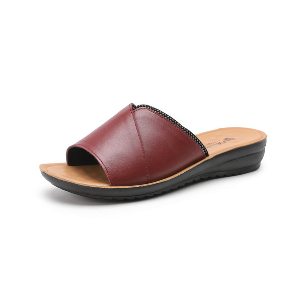 In-Stock Genuine Leather Women's Sandals for Summer, Flat Non-Slip Sole, Suitable for Middle-Aged and Elderly, Casual Style