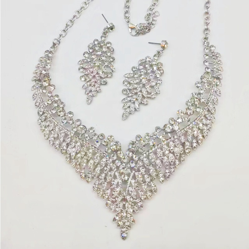 European and American Fashion New Long Necklace suit Banquet Party Dress Accessories Luxury Jewelry Rhinestone Bridal Jewelry