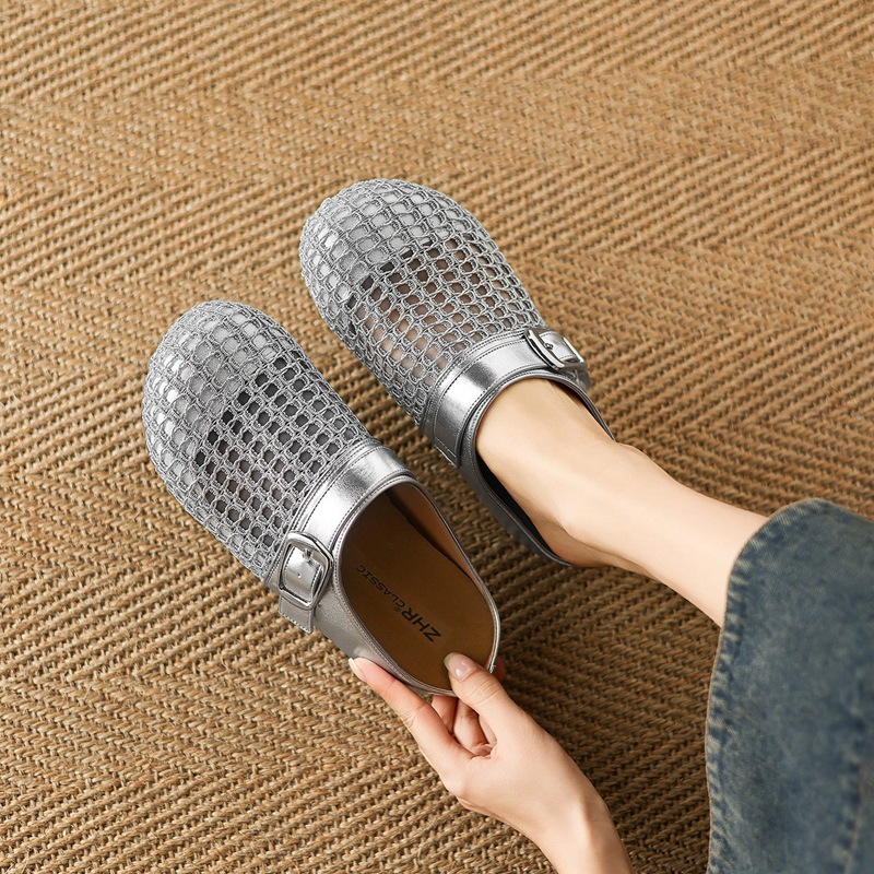Dép sandal nữ quai chữ V đế tăng chiều cao, mũi trùm thoáng khí — LR12 Màu be