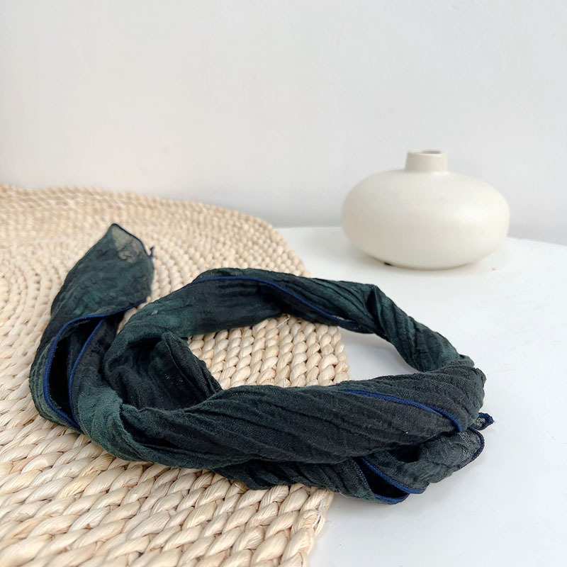 짙은 녹색으로 염색된 모시-10*100cm