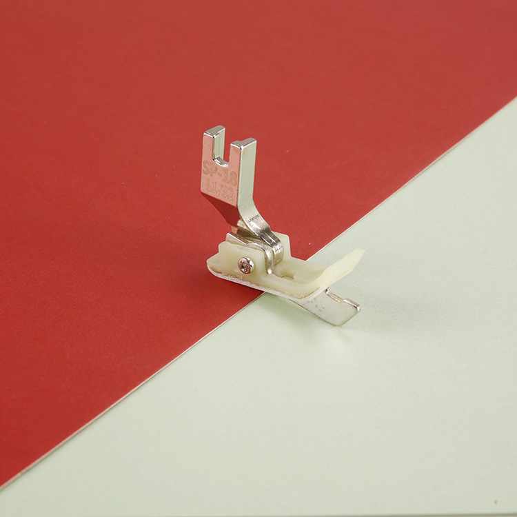 平车SP-18L1/321毫米塑料牛津右挡边带刀压脚压缝纫机平缝机