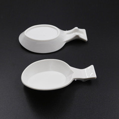 Water dish, plum blossom ink dish, white plastic material, stationery brush, twisting water tincture pen