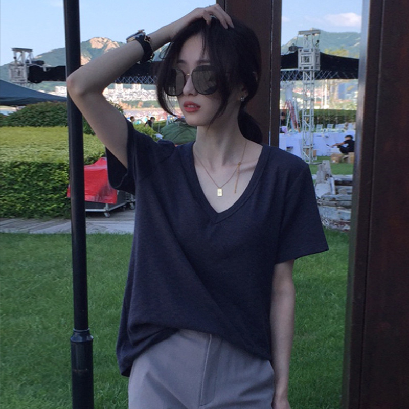 검은색
