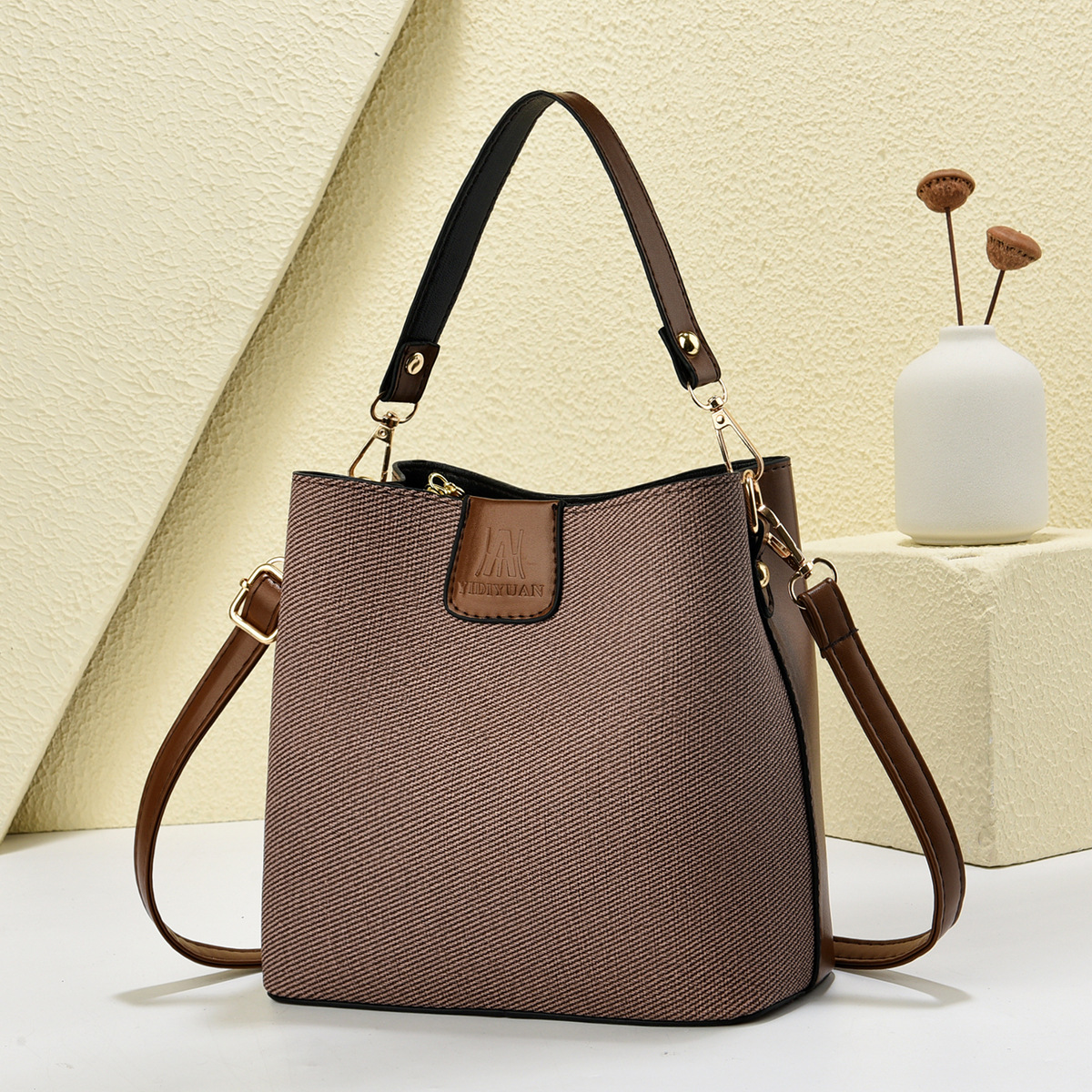 Bolsa de cubo nuevo bolso de costura de color sólido bolso de mensajero de hombro de moda comercio exterior bolso de mujer de Taizhou bolso transfronterizo