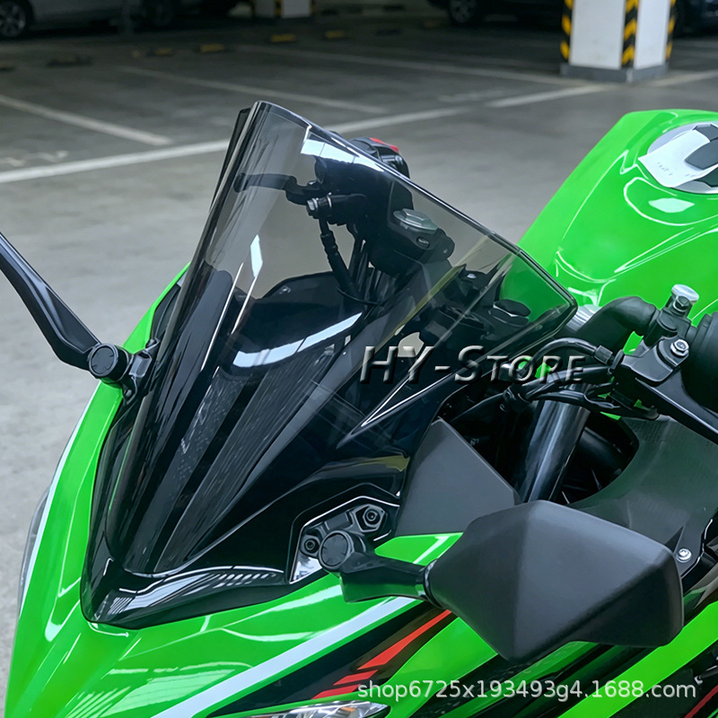Suitable for Kawasaki Ninja400 2018-2026 Front Windshield Modification, Competitive Front Windshield Deflector