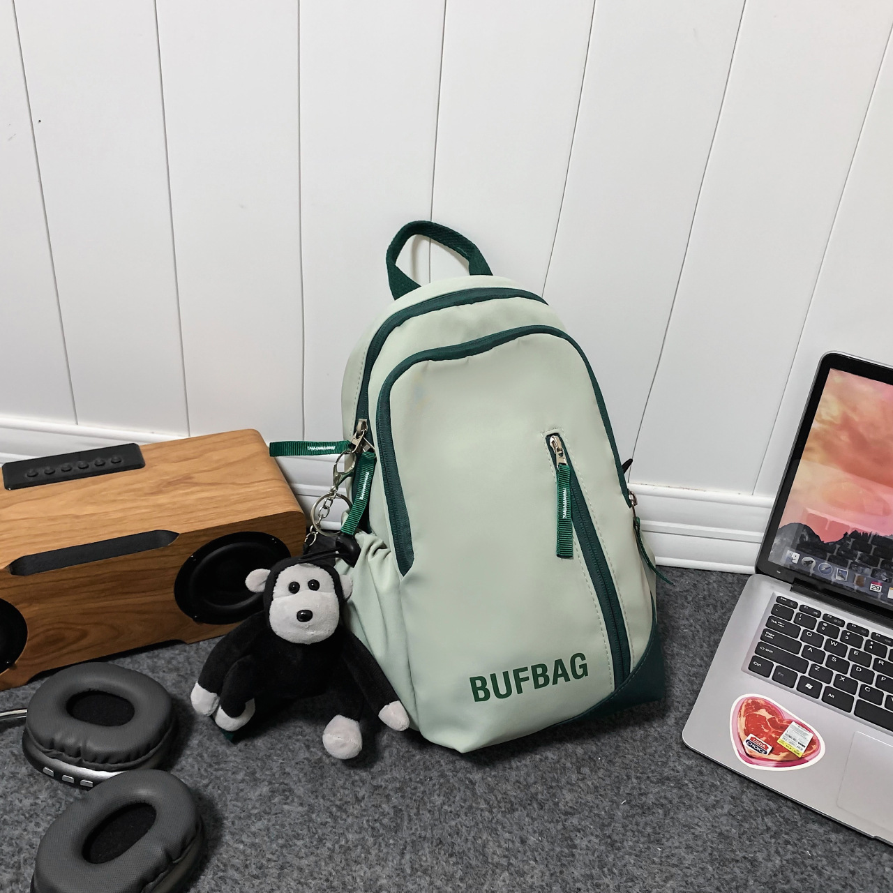 Fashionable chest bag for men and women