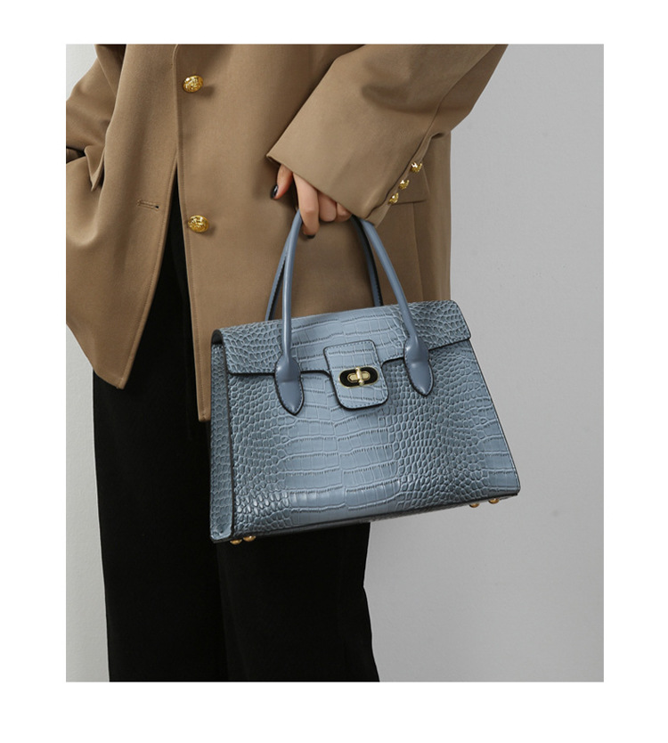 1325g Weight Polyester Lining Material Sewing Thread Fashion Element Zipper Closure Type Double Handle , Sling Strap Strap Type Crossbody Bag Bags Type Casual, Business, Daily Occasion Pu Leather Material Crocodile Pattern All Seasons Season Women's Gender Elegant Style Square Shape Women's Pu Leather Crocodile Elegant Sewing Thread Square Zipper Crossbody Bag 26