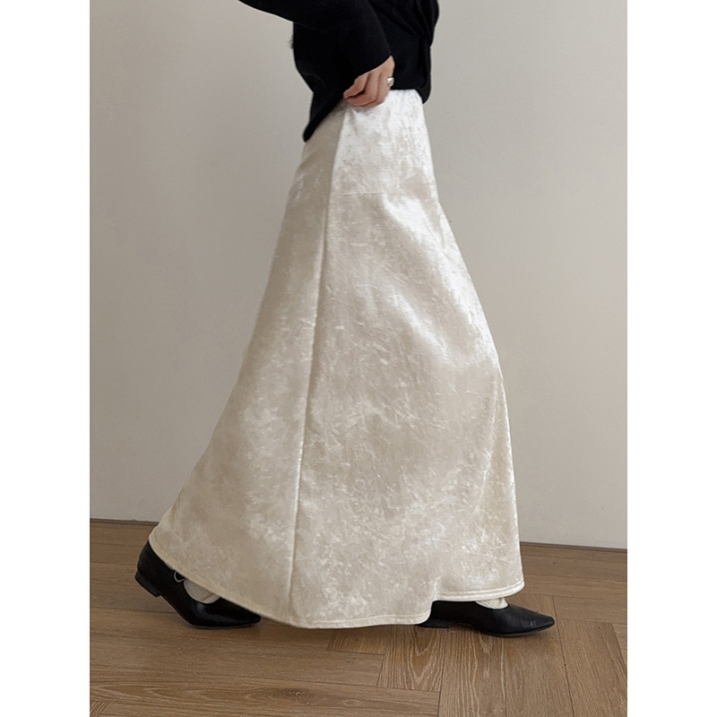 【丝绒珍珠少女】歌铭法式复古丝绒a字鱼尾中长裙冬季半身裙N826C