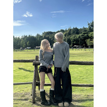 2025情侣装夏季纯欲风秋季小众设计感 女一字领露肩针织衫