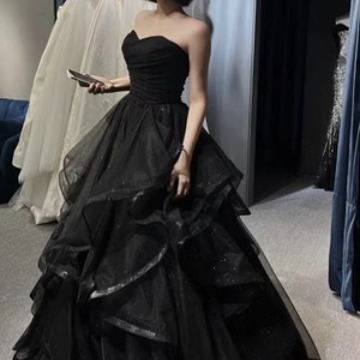 Black evening dress women's French-style elegant light luxury niche 18-year-old adult ceremony birthday art exam host tube top performance costume