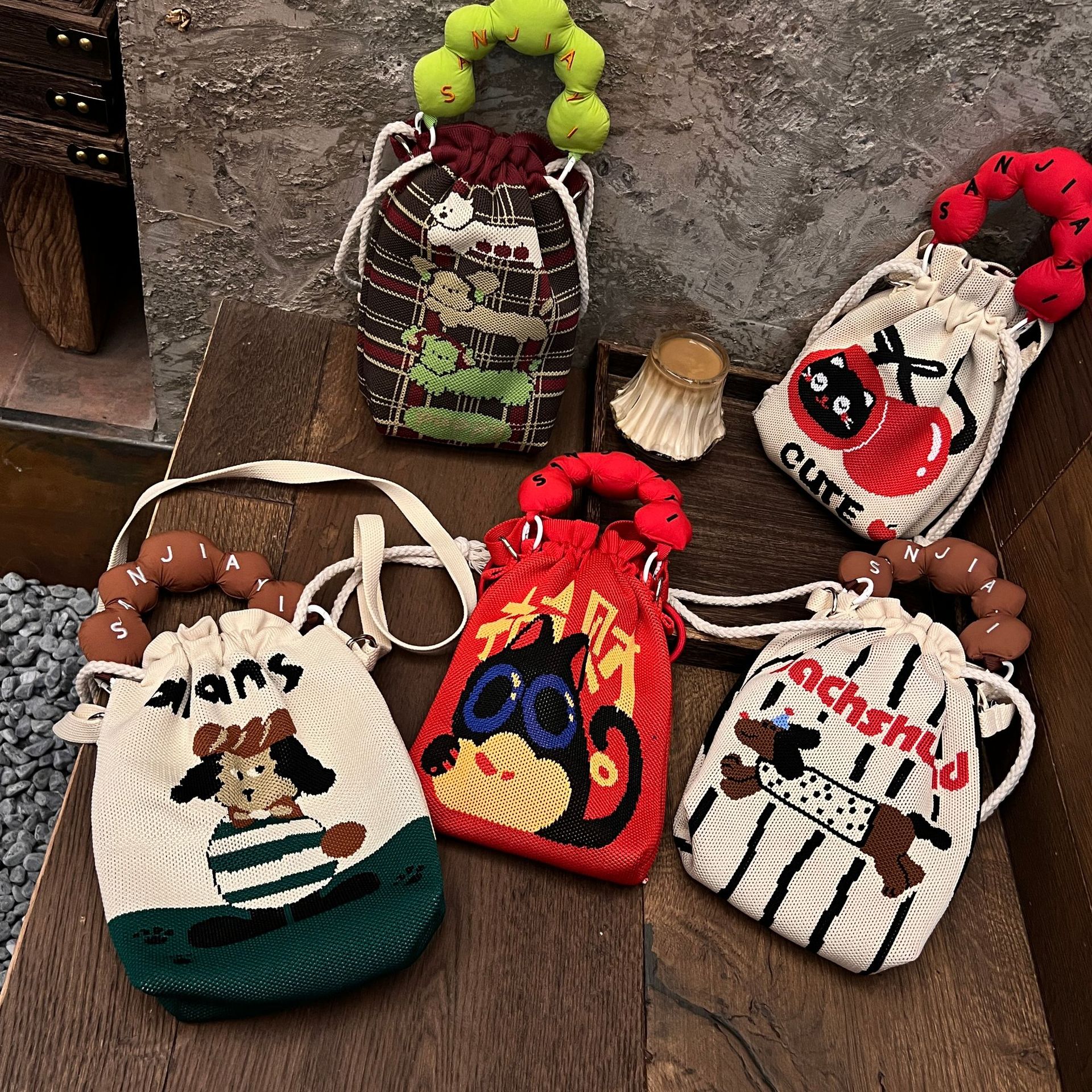 Cute universal design knitted purse