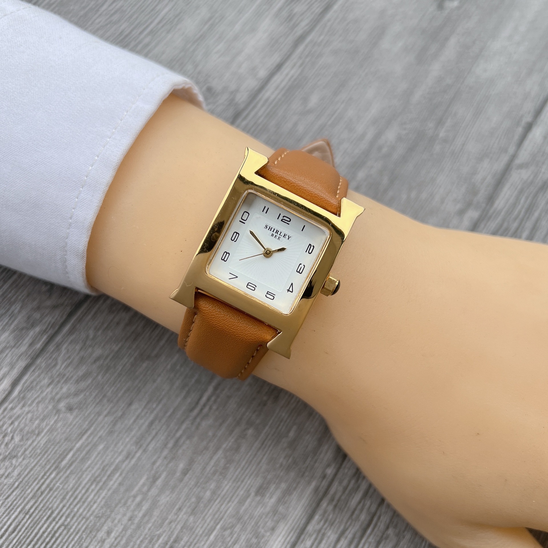 Fashion Solid Color Buckle Quartz Women's Watches display picture 4