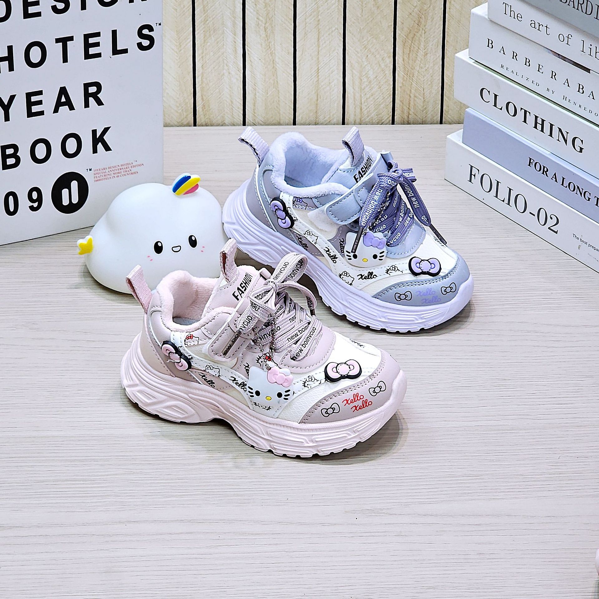 二棉女学生运动鞋2025年冬儿童卡通皮面轻底魔术贴加绒运动鞋批发